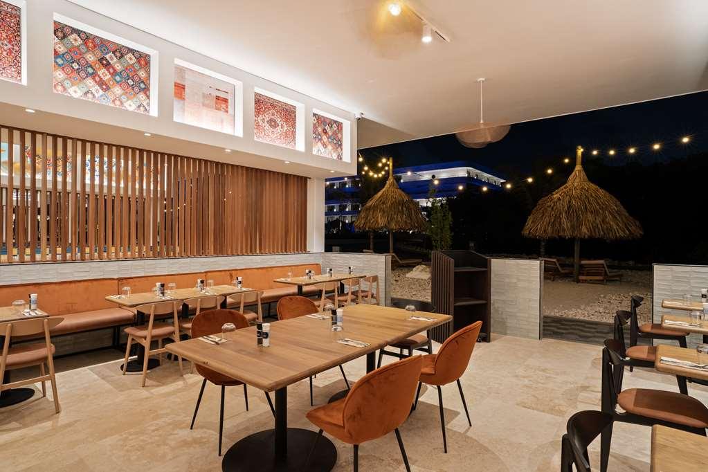 וילמסטאד The Rif At Mangrove Beach Corendon All-Inclusive Curio מסעדה תמונה